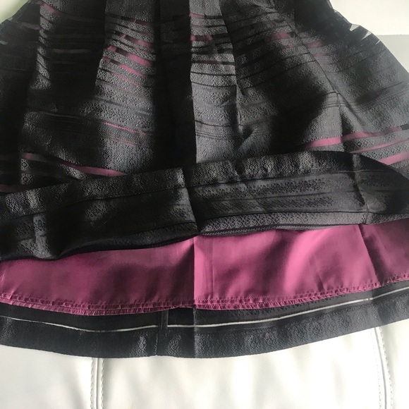 Never worn gorgeous skirt - Picture 4 of 5